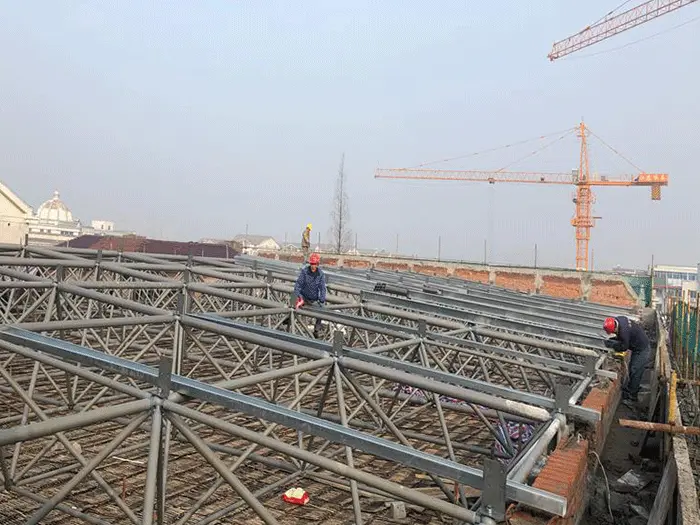 五常四小体育馆网架